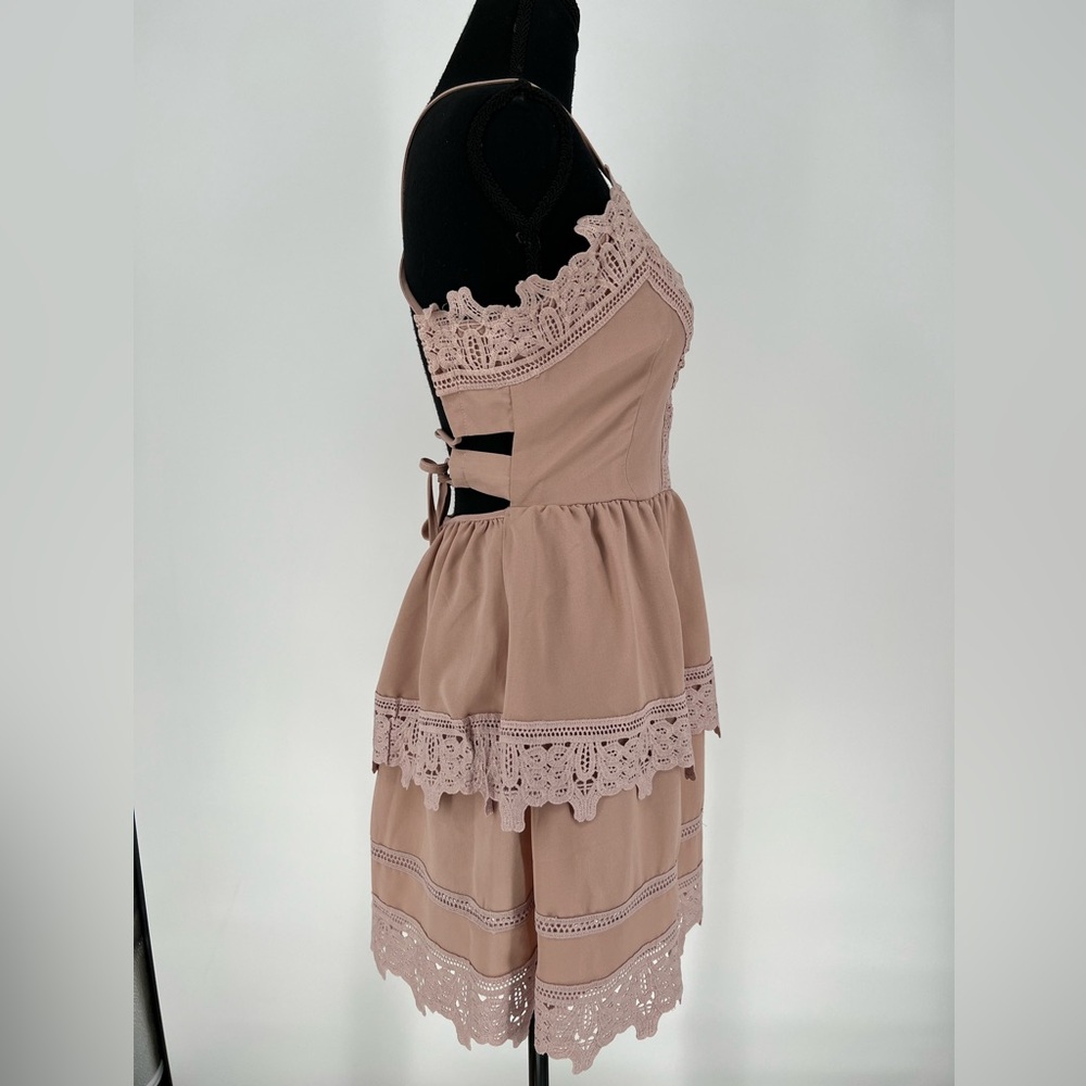 TOBI DUSTY ROSE BACKLESS DRESS WITH ADJUSTABLE STRAPS - Picture 4 of 13